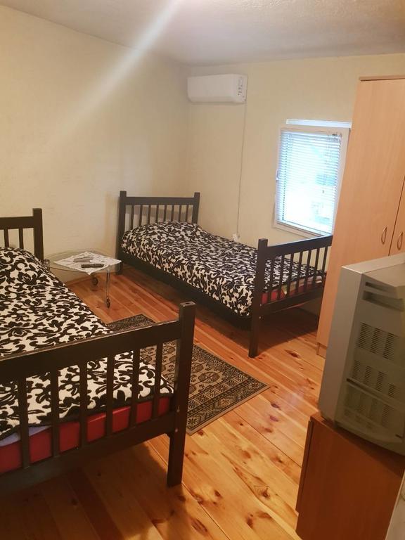 Apartmani Emil Podgoriţa Exterior foto