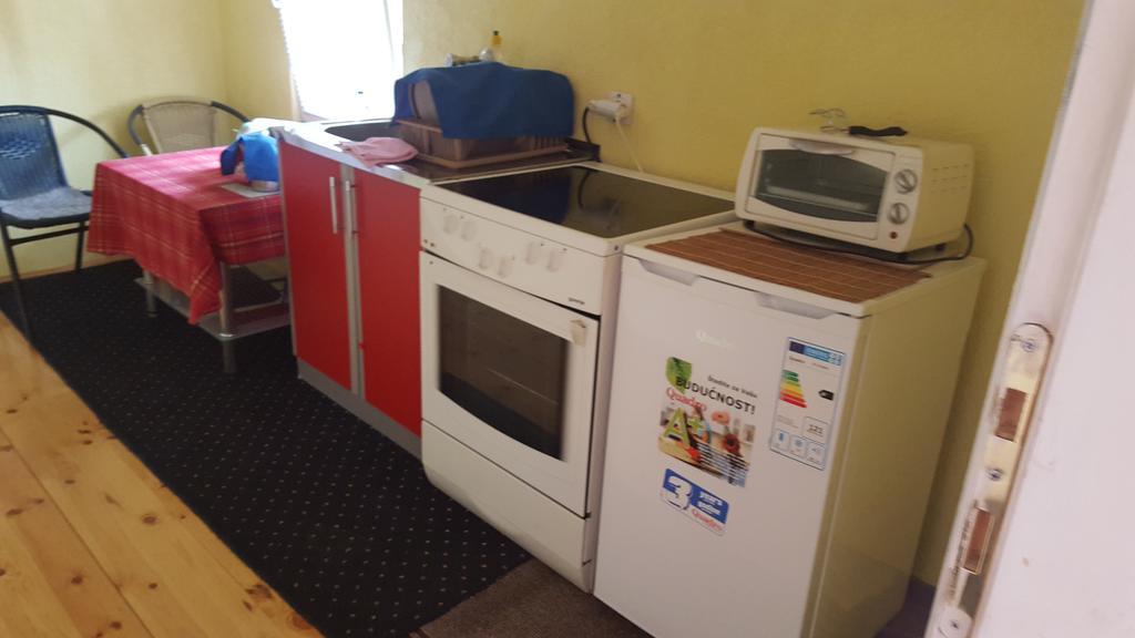Apartmani Emil Podgoriţa Exterior foto