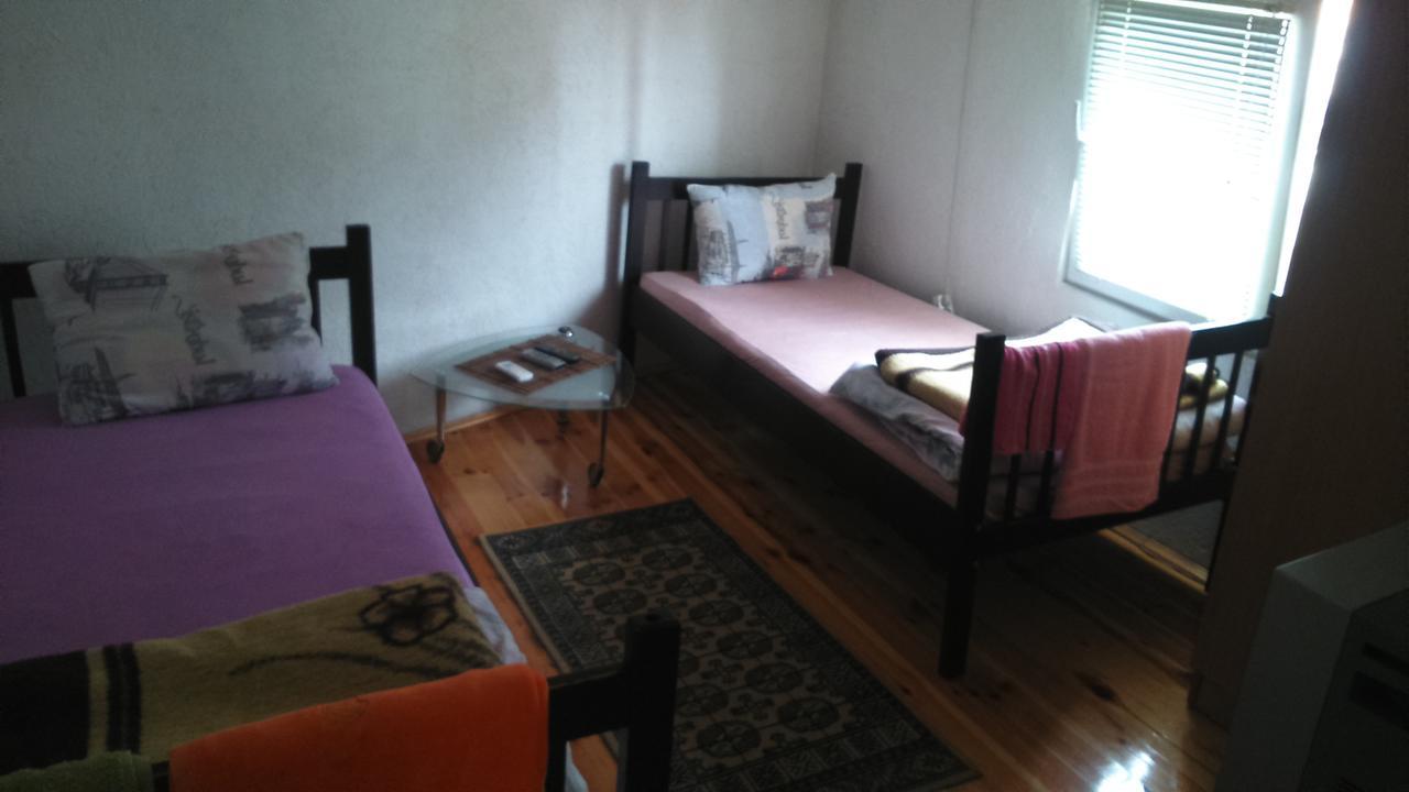 Apartmani Emil Podgoriţa Exterior foto